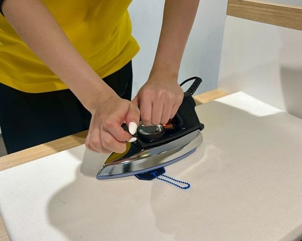 その場でアイロンがけしてもらう