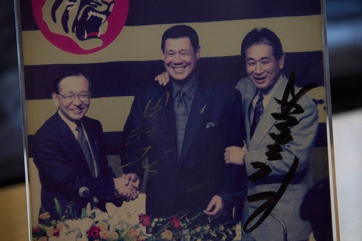 「一緒に縦縞のユニフォームを着ようや」そう口説かれ、監督-コーチの間柄でタイガースのユニフォームに再び袖を通すことに。