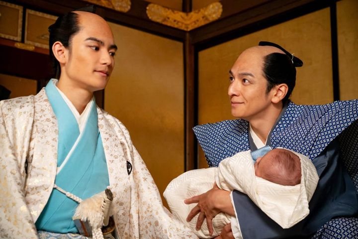 一橋治済（生田斗真）、徳川家斉（城 桧吏） 大河ドラマ「べらぼう～蔦重栄華乃夢噺～」第45回より ©️NHK