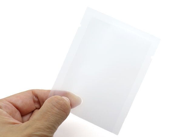 ダイソー トラベル用 パウチ容器 10ml 20P 熱圧着 サイズ感