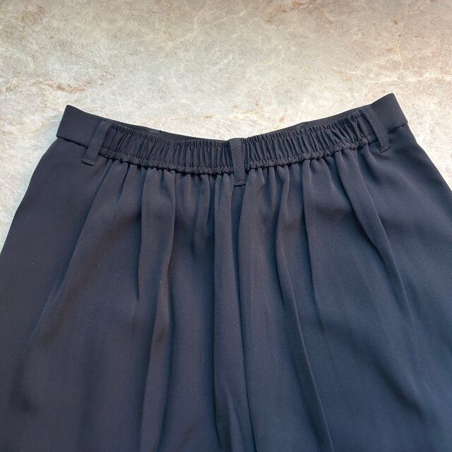 GUドレープキュロッツのウエストゴム部分