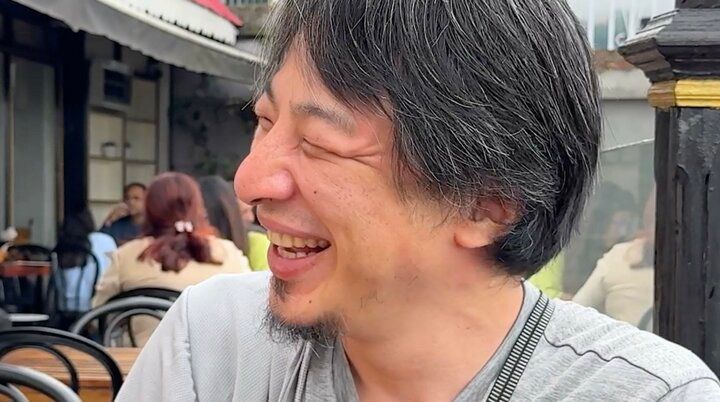 【写真・画像】ひろゆき、寝相の悪さを妻から指摘「意外と一緒に寝てんのね」「かわいい」夫婦の関係性にファンほっこり 1枚目