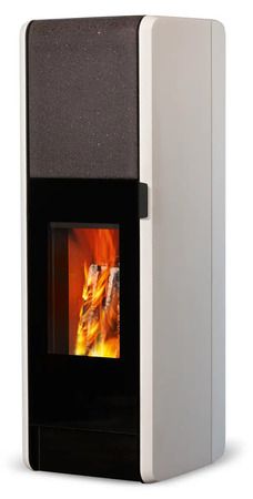 厳しいレベルの排出ガス規制をクリアした、蓄熱薪ストーブ販売中！