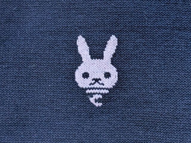 ルナルナぽかぽか腹巻きショーツのうさぎロゴ刺繍アップ