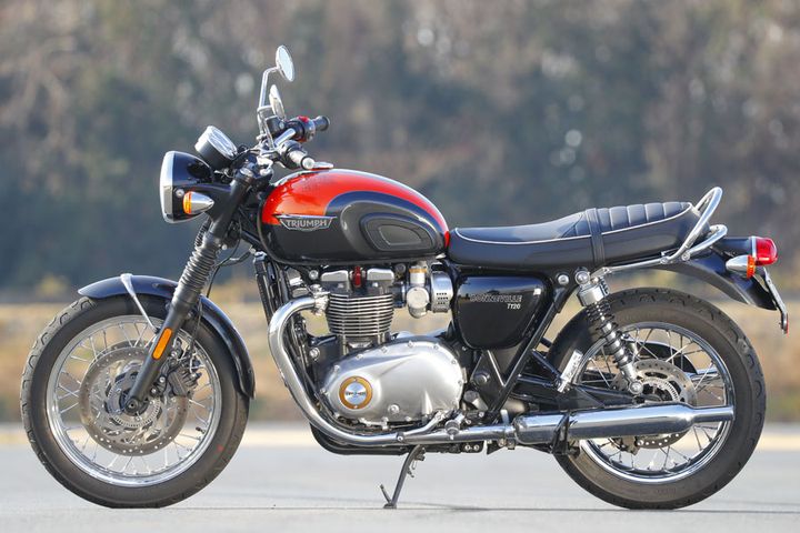 ’16年の登場時は新世代のフラッグシップだったものの、多種多様な派生機種が登場した現在は、ボンネビルは1200ccの標準仕様という位置づけ