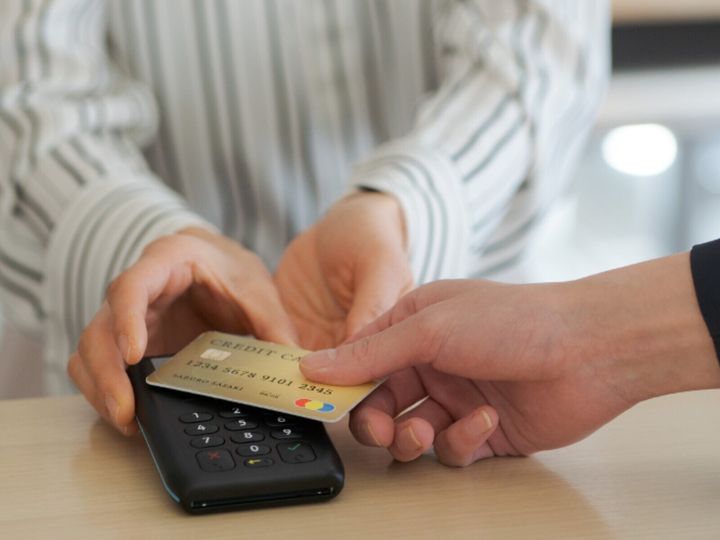 All About ニュース編集部が全国250人を対象に実施した「クレジットカードに関するアンケート」の調査結果から、好き＆使ってみたい「三井住友カードのクレカ」ランキングを発表！ 2位「三井住友カード ゴールド」を抑えた1位は？（※画像はイメージです）