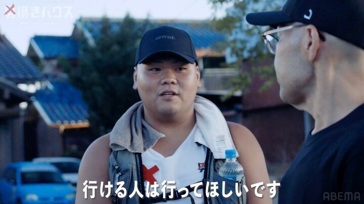 【写真・画像】115kg男性、超過酷“100km行進”で無念のリタイア 限界突破の瞬間にメンズコーチ・ジョージが声を震わせ「よくやった」 2枚目