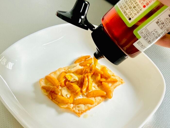 『柿の種』×チーズ×はちみつ！？ゼッタイにウマい！やみつき必至の最強トリプルコンボに挑戦