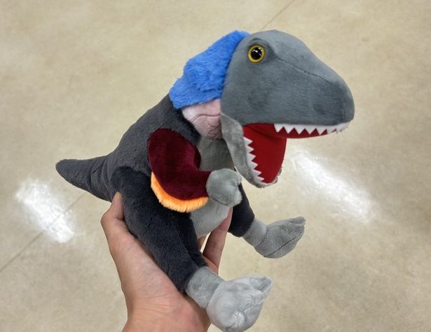 ティラノサウルスぬいぐるみ(2750円)