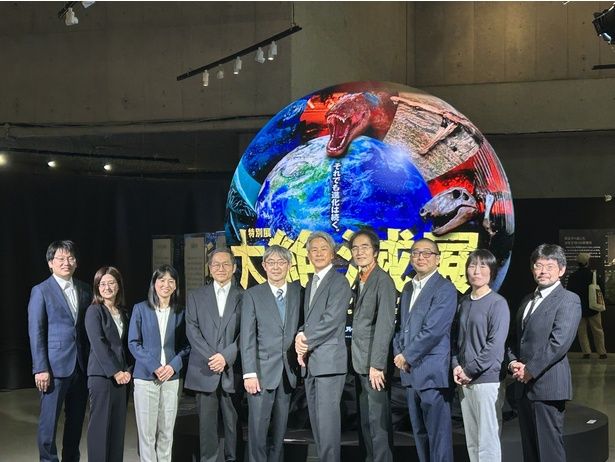 国立科学博物館の研究員10名が監修に参加した