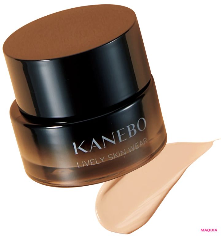 神崎恵さんのおすすめ KANEBO カネボウ ライブリー スキン ウェアⅡ