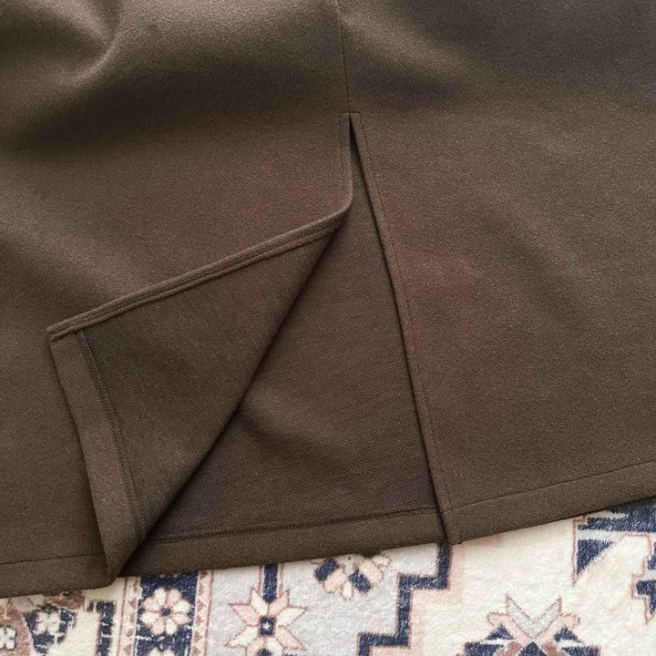 画像: スリット入りで動きやすく