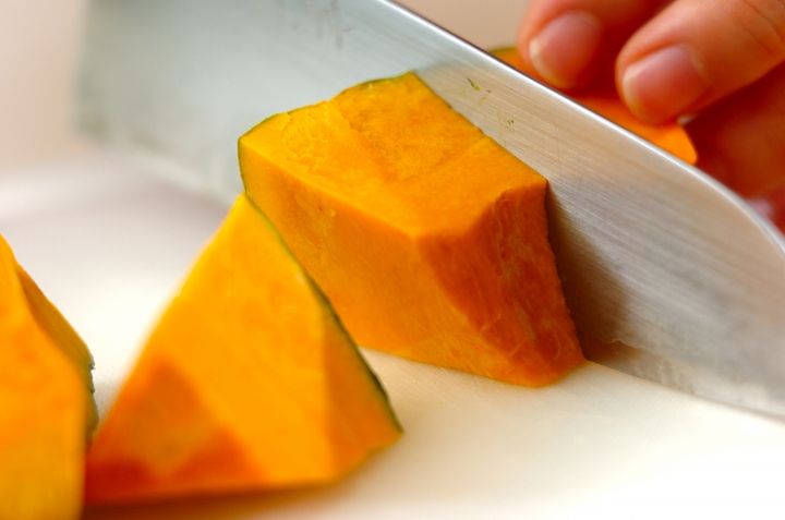 カボチャの煮物の下準備1