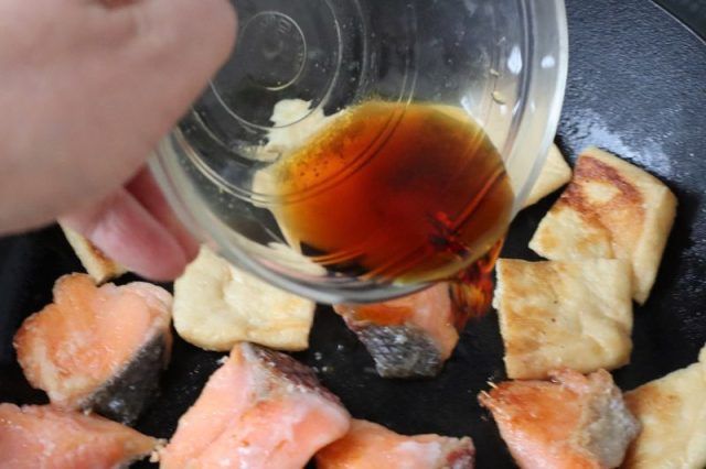 鮭と調味料