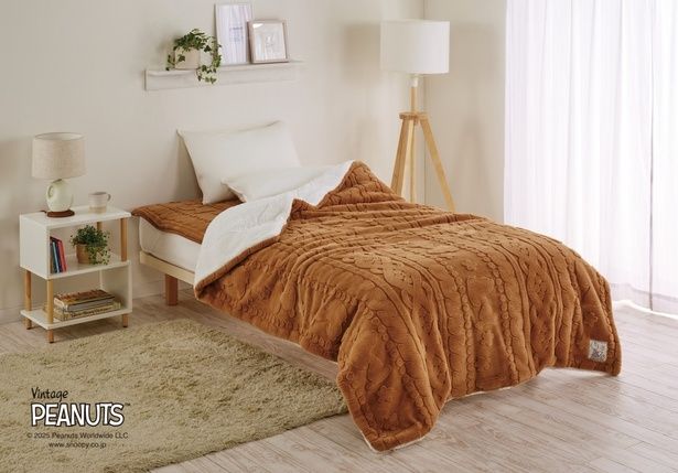 「PEANUTS キルトケット」(9900円)