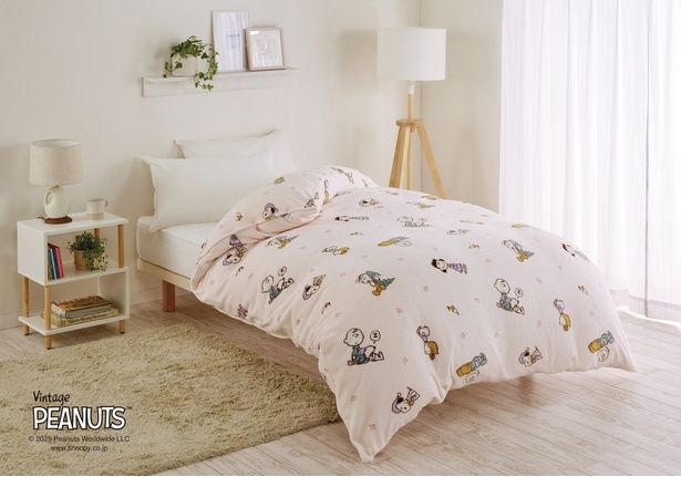 「PEANUTS あったか掛けふとんカバー」(8250円)