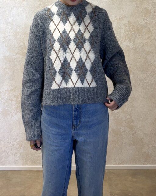 ユニクロフラッフィクルーネックセーター着丈 正面