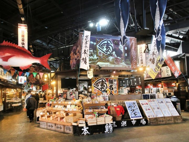 All About ニュース編集部が全国250人を対象に実施した好き＆行ってみたい商店街・市場に関するアンケートの調査結果から、好き＆行ってみたい「和歌山県の商店街・市場」ランキングを発表！ 2位「黒潮市場（和歌山市）」を抑えた1位は？