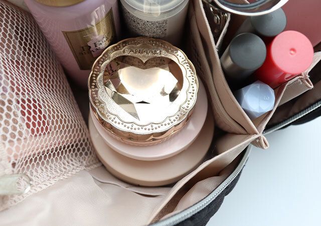 宝島社ムック付録HELLO KITTY × BRILMY 中身が見えて時短がかなう ズボラに優しいコスメポーチ BOOK VELOUR BLACK ver.7