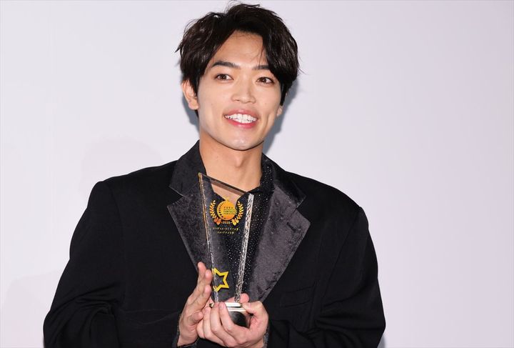 映画『初恋芸人』先行プレミア試写会舞台あいさつに登壇した原嘉孝 クランクイン！ width=