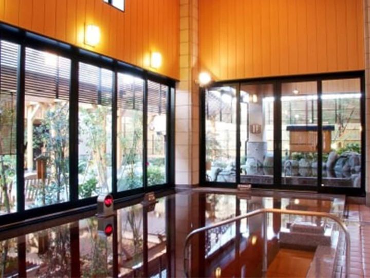 埼玉県には、人気の銭湯やサウナも数多く存在します。今回は、中でも特にユーザーから高い評価を数多く獲得した「天然温泉 七福の湯 戸田店」を詳しく紹介します。（サムネイル画像：「天然温泉 七福の湯 戸田店」公式Webサイトより）