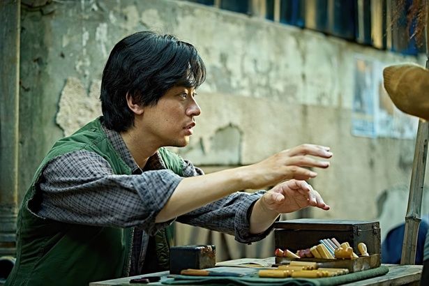 『顔(原題)』では一人二役を演じたパク・ジョンミン [c]Everett Collection/AFLO