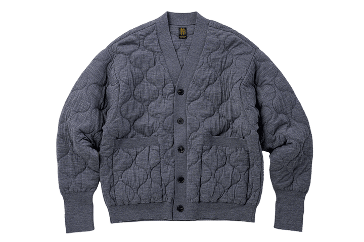 〈バトナー〉のニット