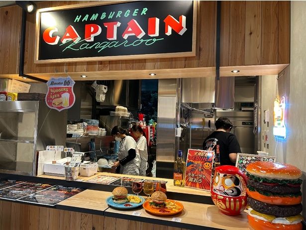 大阪発祥・沖縄で大人気のハンバーガー店