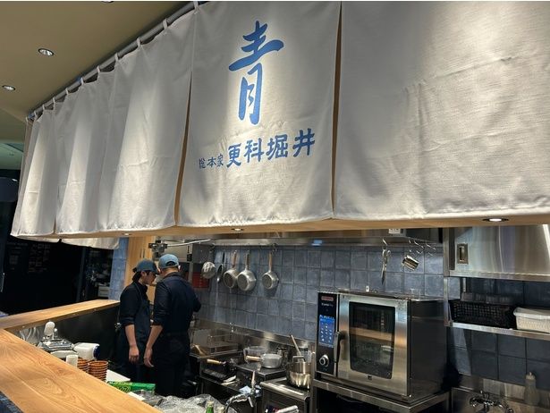  麻布十番に本店を構える「総本家更科堀井」の新業態店舗