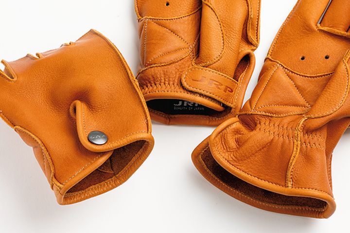 長く付き合うほど愛着が深まる！日本製JRPレザーグローブが持つ無骨なデザインと経年変化の魅力