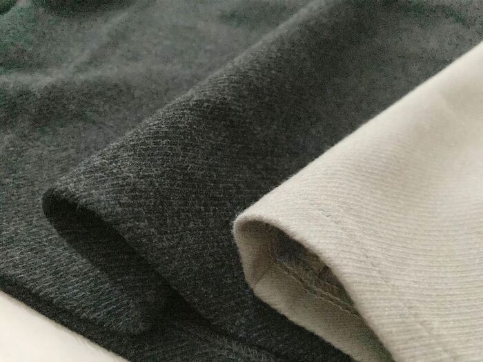 【GU】シンプルだからこその着回し力！40代女子が履きたい「フレアスカート」。イロチで揃えるのが断然おすすめです♪