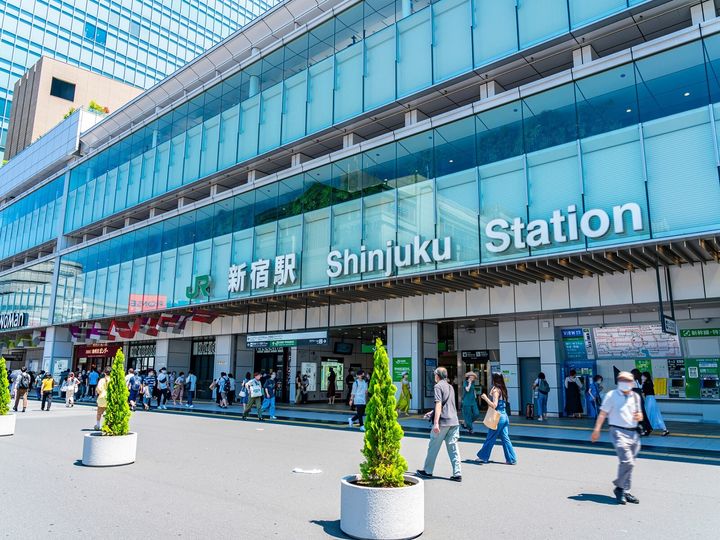 All About ニュース編集部は「山手線の駅」に関するアンケート調査を実施。「グルメが充実していると思うJR山手線の駅」ランキングで1位に選ばれたのは？