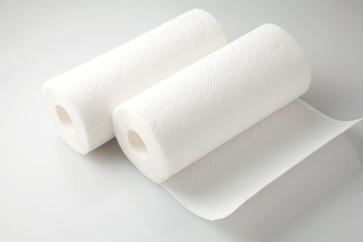 キッチンタオルで簡易加湿器を作る方法とは？（画像はイメージ）