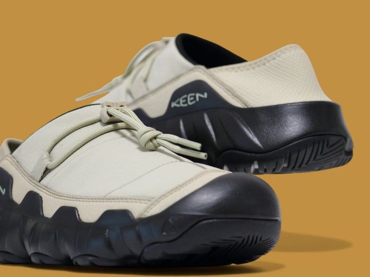 キーンの「ハイパウザー クラッシュバック スリッポン」¥14,300