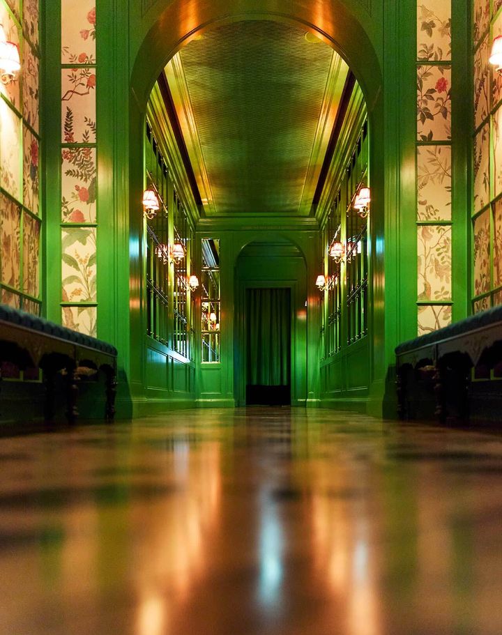 銀座『グッチ オステリア ダ マッシモ ボットゥーラ トウキョウ』の内観