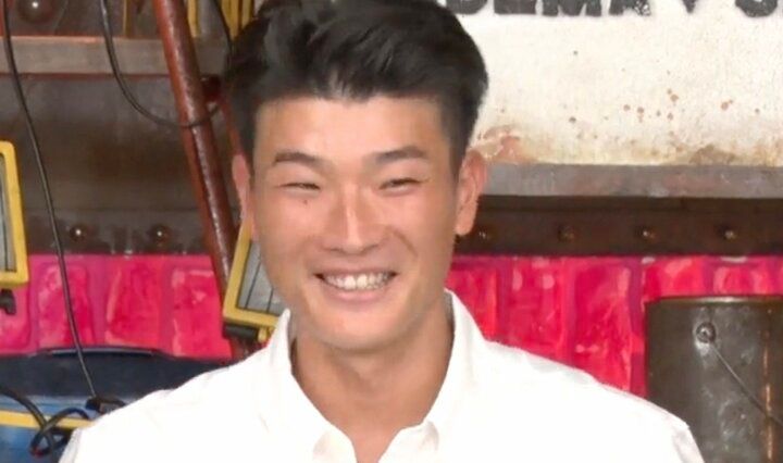 【写真・画像】同級生の母親に一目惚れ「妖艶な雰囲気にやられました」33歳夫が明かす54歳妻の魅力 1枚目