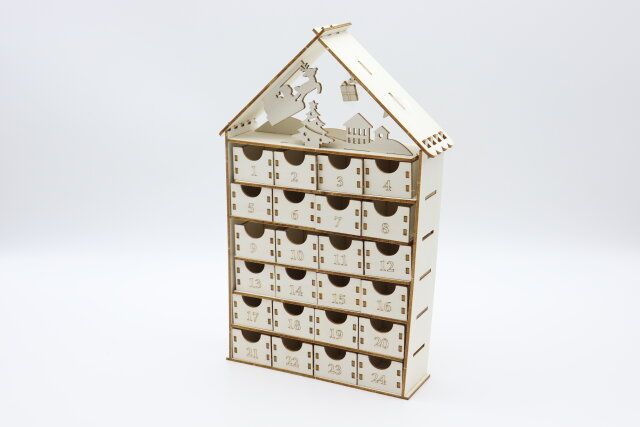 ウッドアドベントカレンダーキット（ハウス型） 完成
