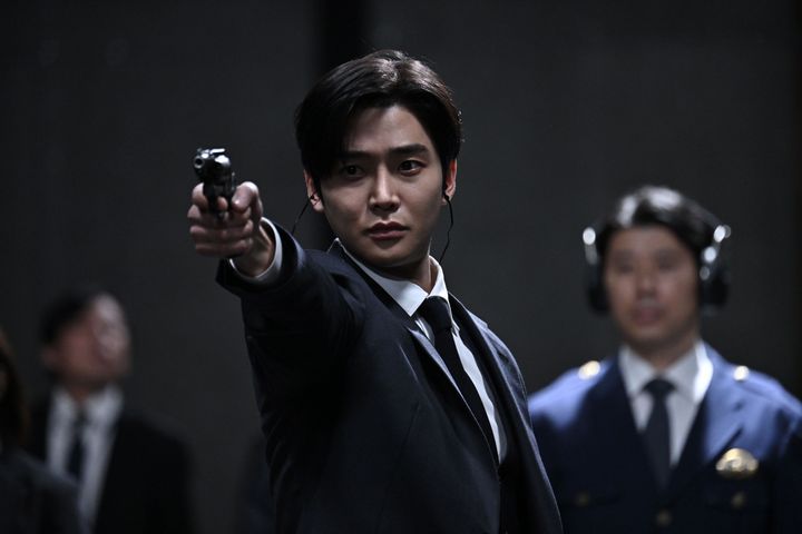 『映画ラストマン -FIRST LOVE-』は12月24日より全国公開。