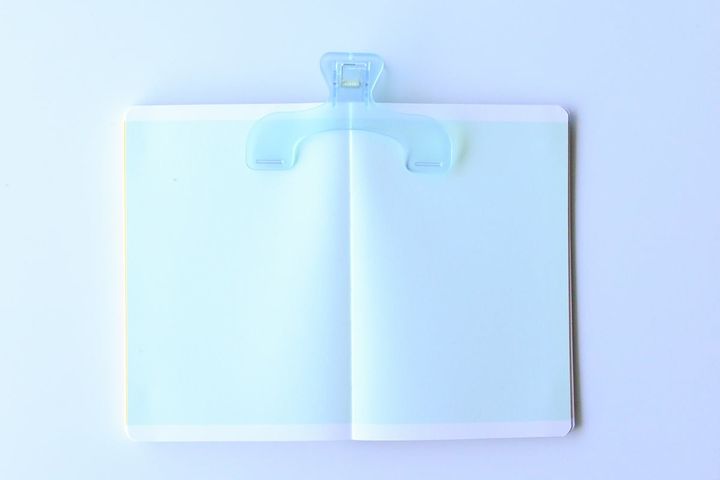 100均にブッククリップは売ってる？「ウカンムリクリップ」との違いは？