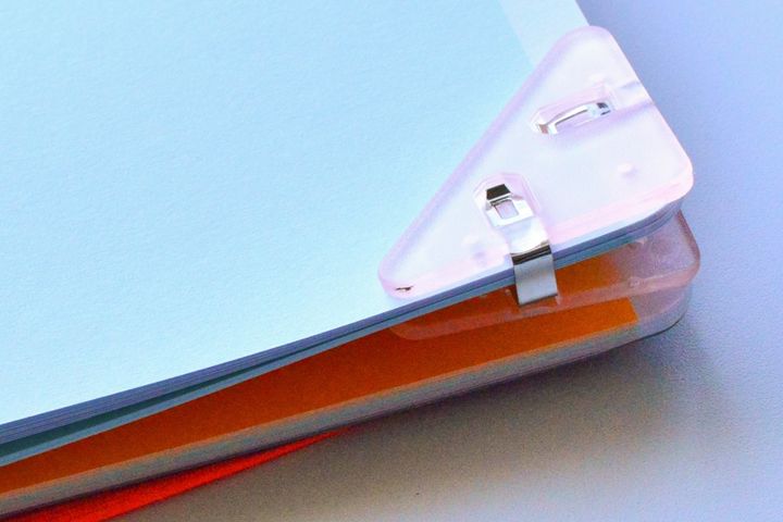 100均にブッククリップは売ってる？「ウカンムリクリップ」との違いは？