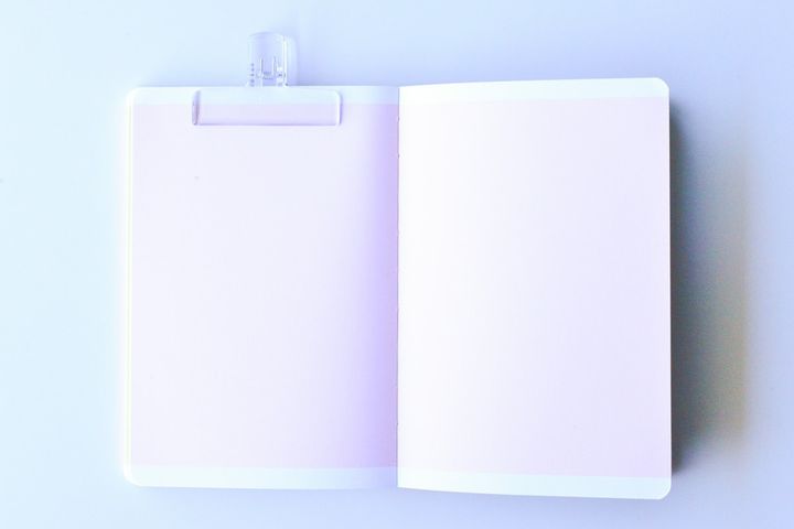 100均にブッククリップは売ってる？「ウカンムリクリップ」との違いは？