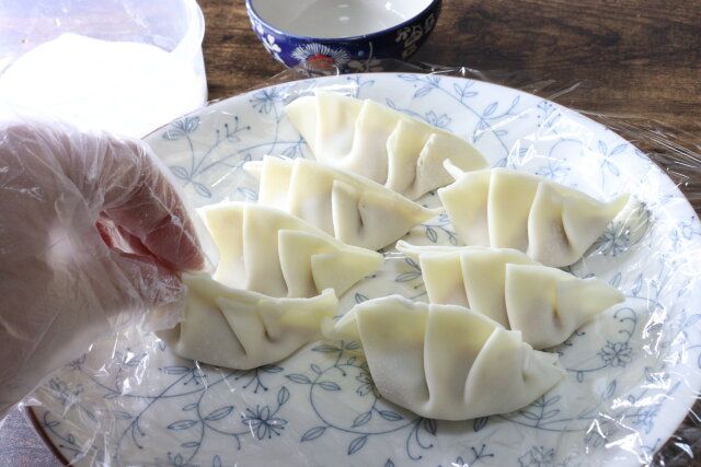 セリアフリージングトレイ手作り餃子冷凍保存