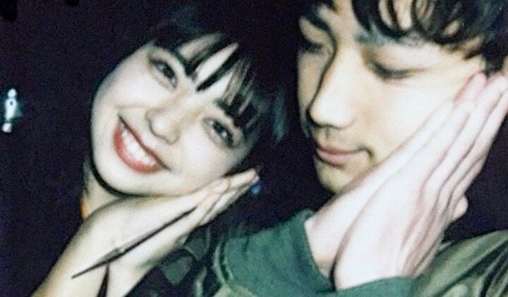 【写真・画像】“推し”アイドルと結婚したオタク、馴れ初めを告白「100万円つぎこんで…」 1枚目