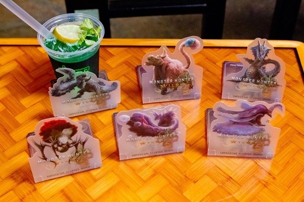 モンスターが描かれたコースターは6種。ランダムで1枚もらえる