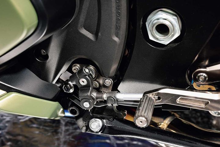 【スズキ 隼 Build by AELLA】気遣いが創り上げた圧巻の高バランス【青木宣篤インプレッション】