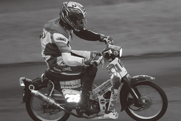 ルーツ＋働くバイク８時間耐久