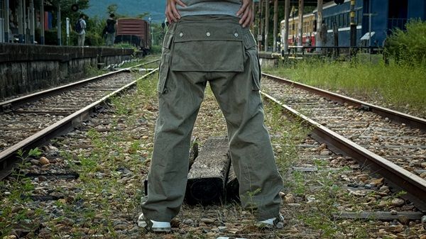 幻の1940s米軍モンキーパンツが限定生産のグリーンデニムで復刻！クラファン実施中