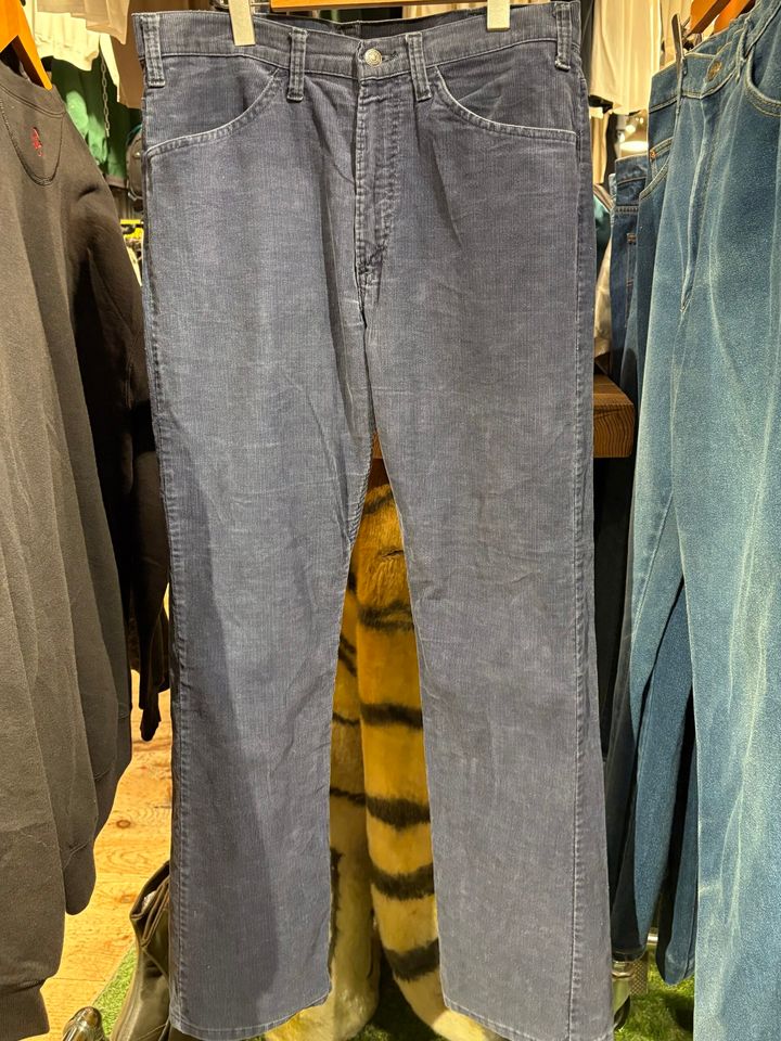 【お買い得な古着を発掘する方法】“ヴィンテージが高額すぎて買えない”を解決！ カーハート、リーバイスも…1万円未満で買える「WEGO VINTAGE 下北沢店」がすごかった