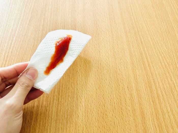 マヨやケチャップをこぼしたときは→まるで〈実験みたいなお掃除術〉で一瞬でピカピカに！