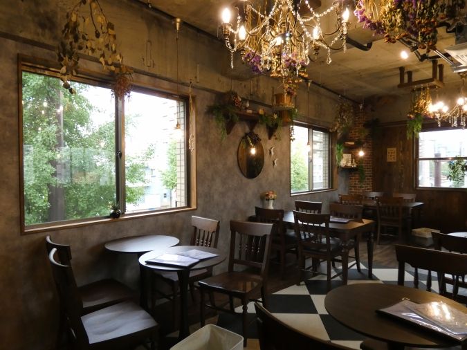 TEA ROOM flower bird 店内